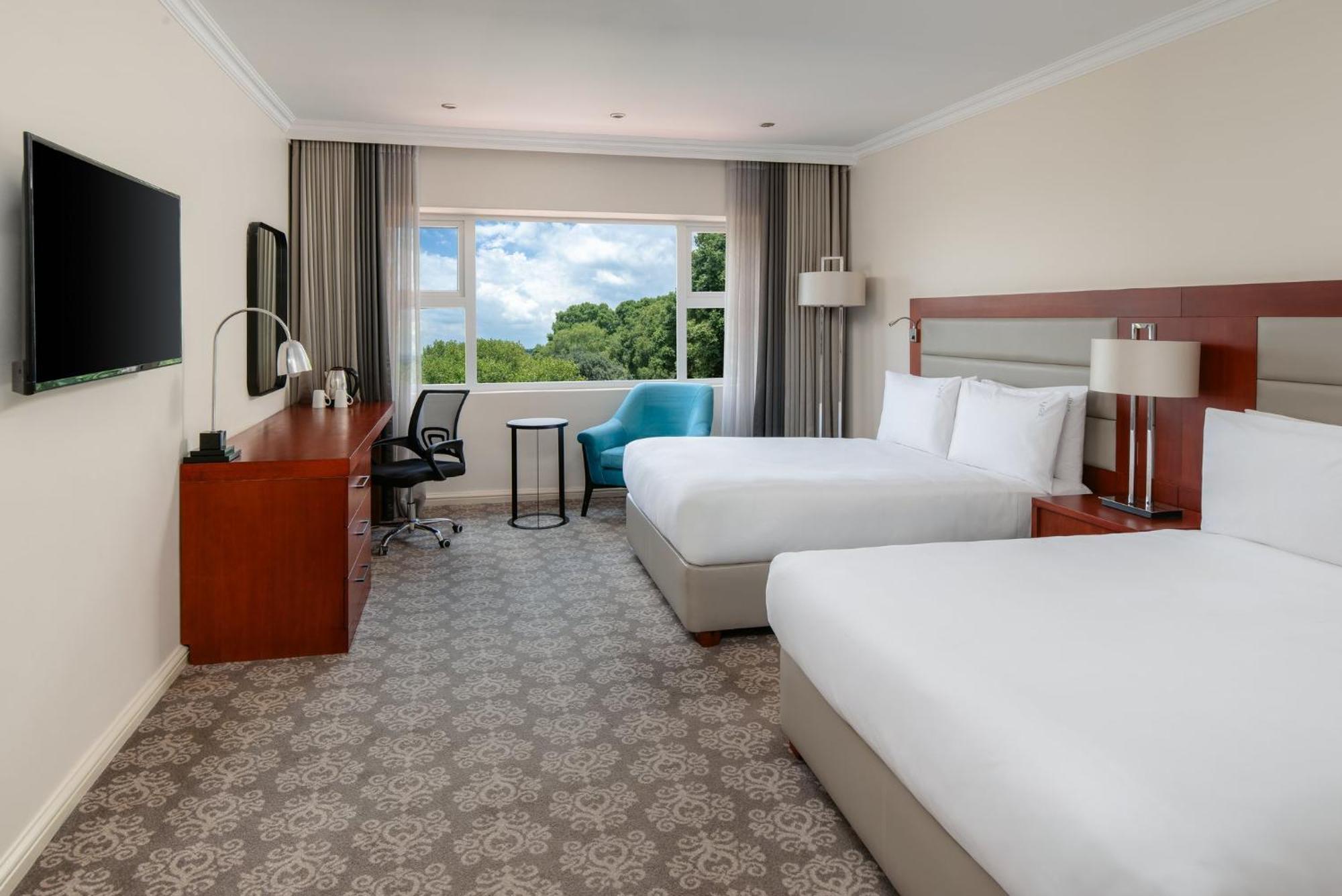 Holiday Inn - Johannesburg Sunnyside Park By Ihg Esterno foto