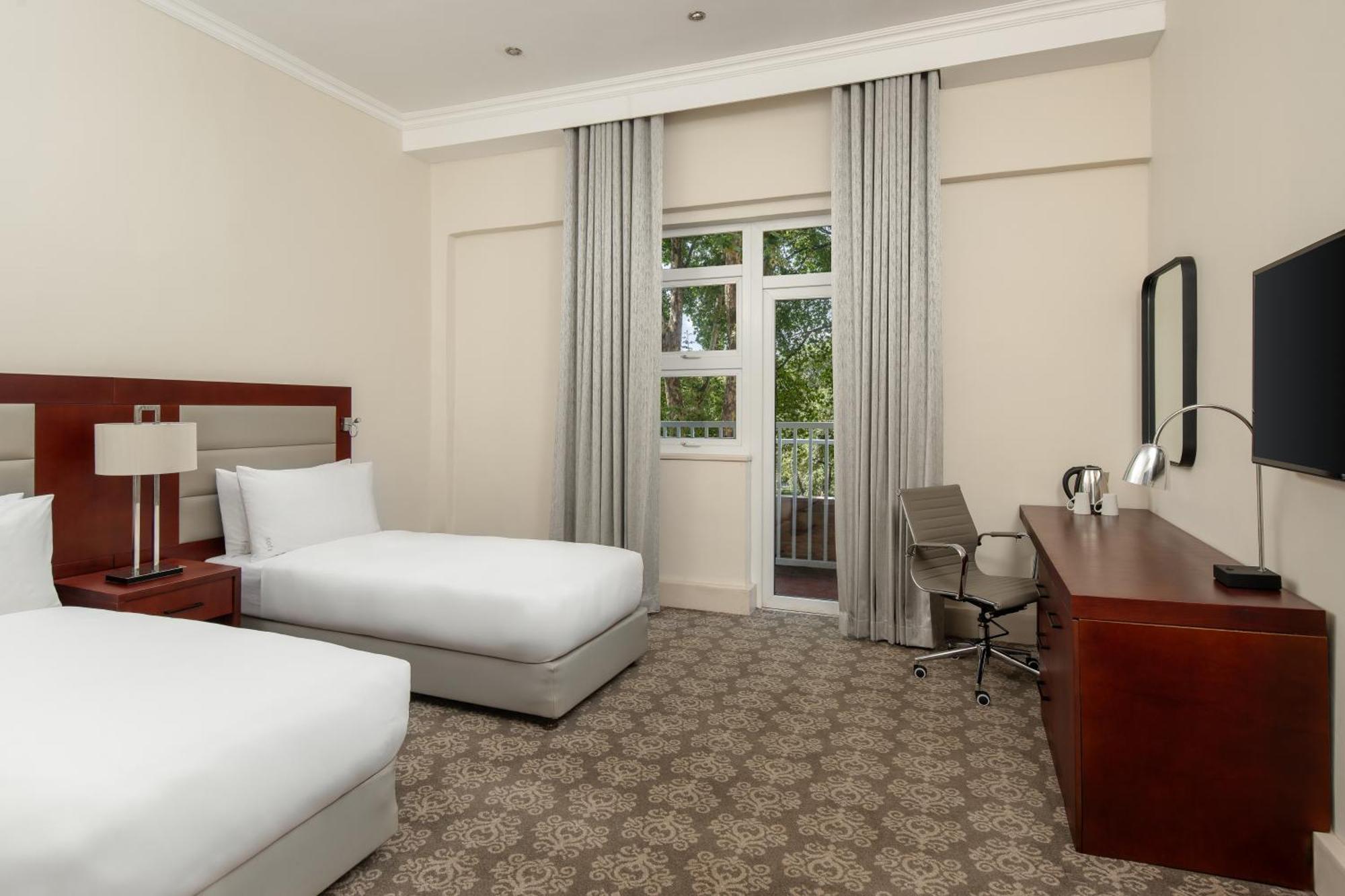 Holiday Inn - Johannesburg Sunnyside Park By Ihg Esterno foto